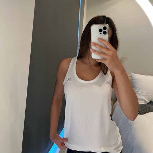 Under Armor Sports Tank Top - Picture 2 of 3